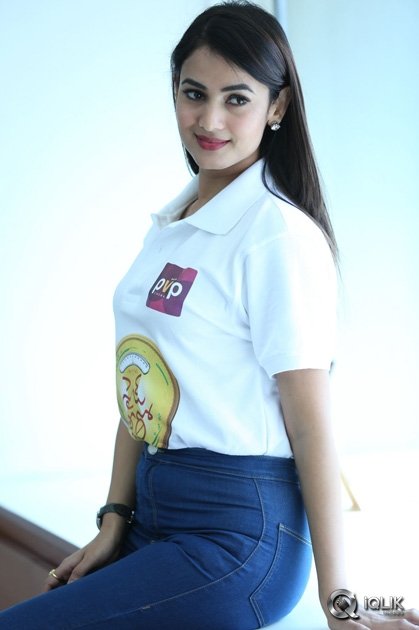 Sonal-Chauhan-Interview-About-Size-Zero